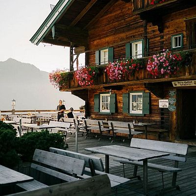 csm_kulinarik-gasthaus-kitzbuehel-terrasse-c-kitzbuehel-tourismus-2_729480c704