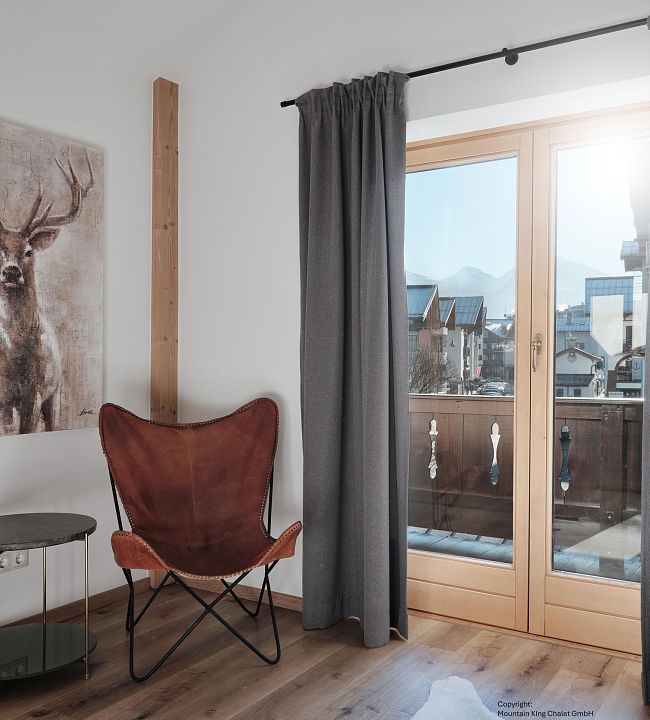 Blick_Schlafzimmer_OG_re_Chalet2